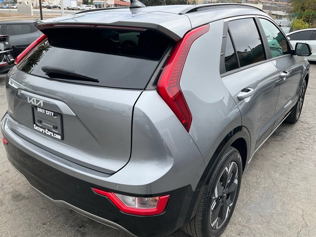 Used 2024 Kia Niro Wind FWD image 81