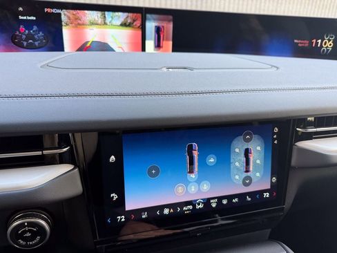 New 2026 Lincoln Navigator L Premier AWD/4WD image 40