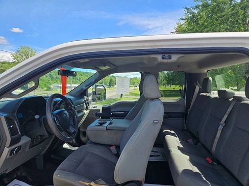 Used 2019 Ford F250 XL w/ STX Appearance Package AWD/4WD image 16