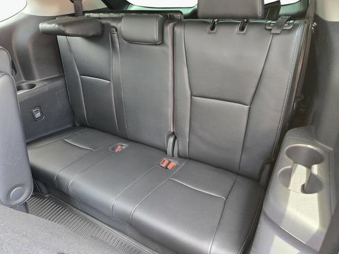 Used 2026 Toyota Highlander Platinum AWD/4WD image 19