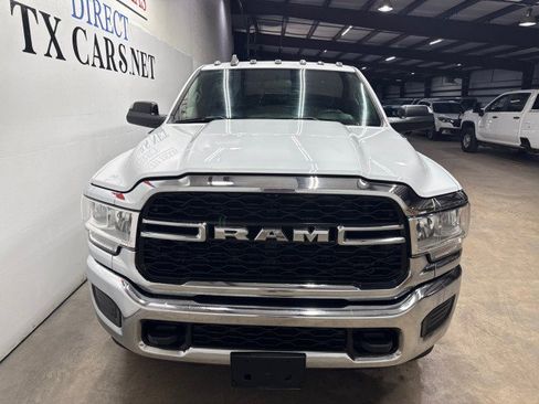 Used 2022 RAM 3500 Tradesman w/ Chrome Appearance Group AWD/4WD image 12
