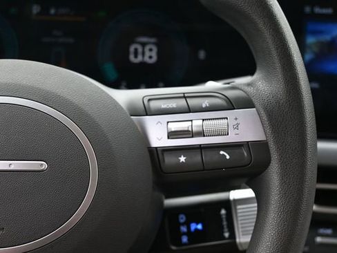 Used 2025 Hyundai Sonata SEL FWD image 22