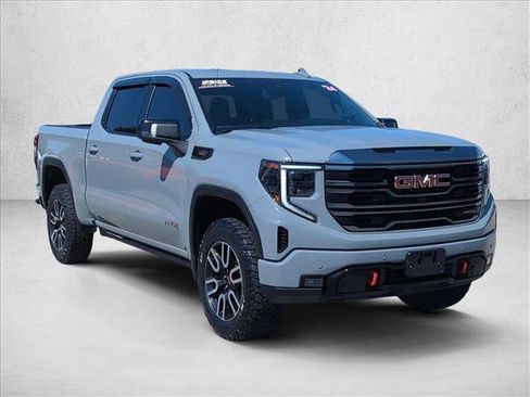 Used 2024 GMC Sierra 1500 AT4 w/ Technology Package AWD/4WD image 3