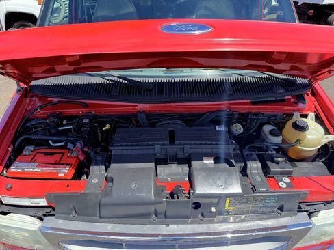 Used 2002 Ford E-350 and Econoline 350 Super Duty RWD image 28