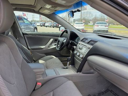 Used 2011 Toyota Camry SE w/ SE Extra-Value Pkg #1 image 11