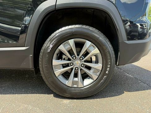 Used 2026 Chevrolet Equinox LT FWD image 10