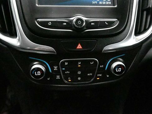 Used 2018 Chevrolet Equinox LT AWD/4WD image 21