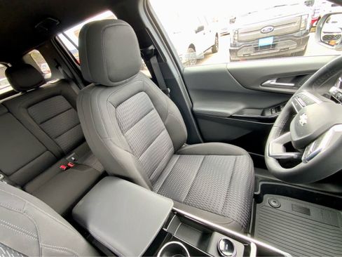 New 2026 Chevrolet Equinox LT w/ Safety and Technology Package AWD/4WD image 28