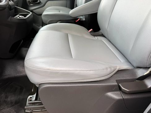 Used 2019 Ford Transit 350 148 Medium Roof RWD image 13