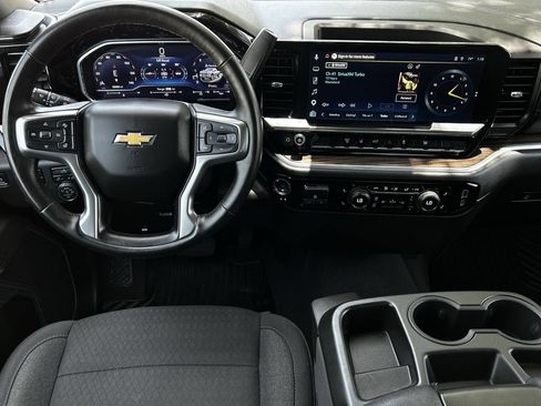 Used 2025 Chevrolet Silverado 2500 LT w/ Convenience Package AWD/4WD image 14