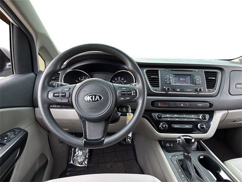 Used 2016 Kia Sedona LX w/ Option Group 020 image 15
