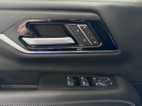 Certified 2025 GMC Yukon XL Denali AWD/4WD image 28