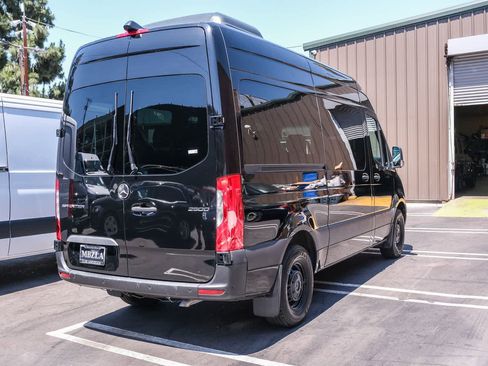 Used 2024 Mercedes-Benz Sprinter 2500 image 4