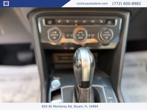 Used 2021 Volkswagen Tiguan SEL FWD image 21