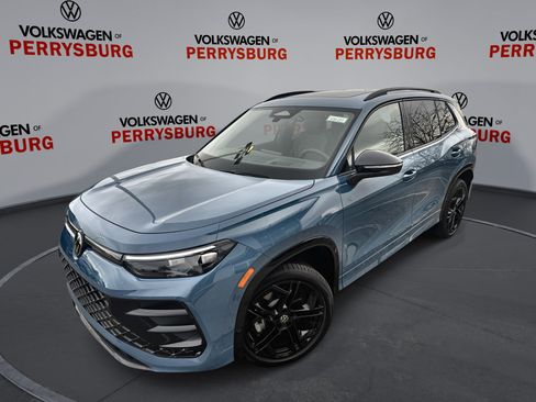 New 2026 Volkswagen Tiguan SE R-Line image 1