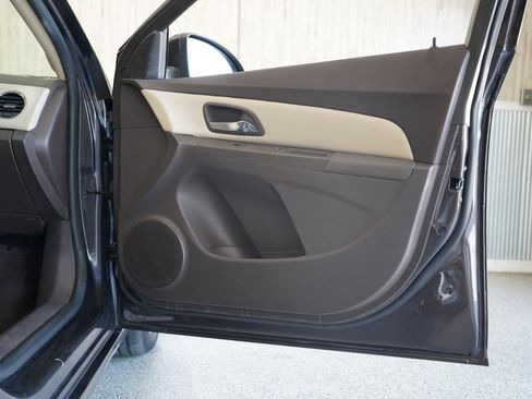 Used 2015 Chevrolet Cruze Diesel FWD image 31