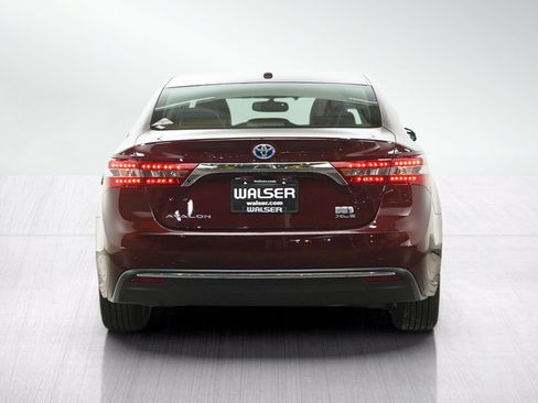 Used 2016 Toyota Avalon XLE Premium FWD image 4