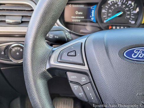 Used 2020 Ford Fusion SE image 17