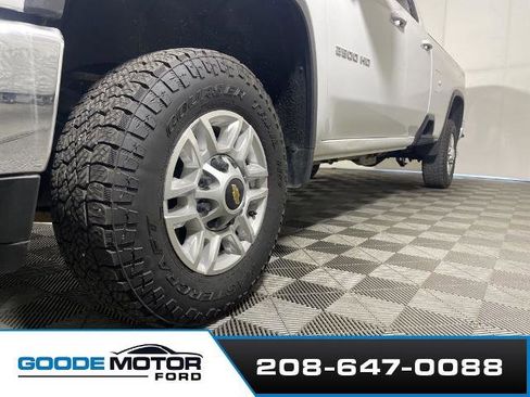 Used 2022 Chevrolet Silverado 2500 LT w/ Convenience Package AWD/4WD image 27