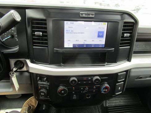 New 2025 Ford F250 XL w/ XL Off-Road Package image 34