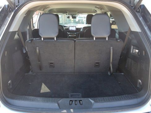 Used 2024 Ford Explorer Limited image 32