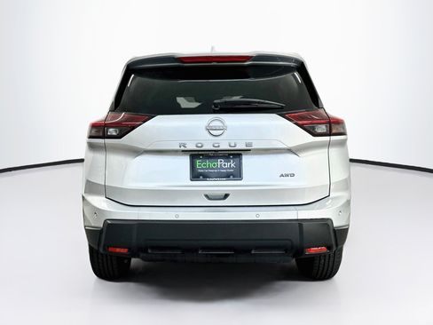 Used 2025 Nissan Rogue SV AWD/4WD image 7