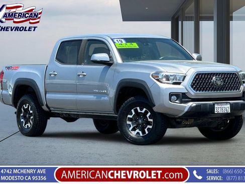 Used 2019 Toyota Tacoma TRD Off-Road AWD/4WD image 1