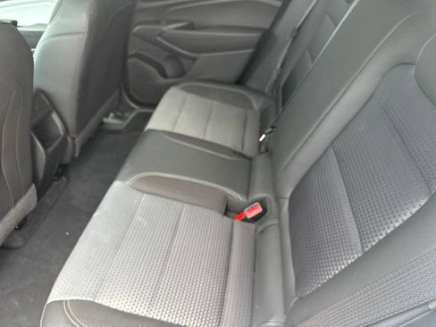 Used 2025 Chevrolet Trax LT FWD image 24