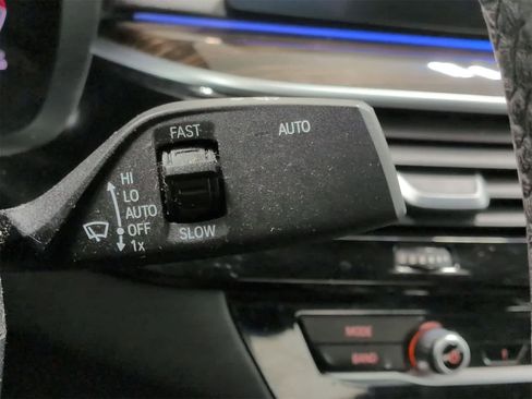 Used 2020 BMW 530i xDrive w/ Convenience Package image 28