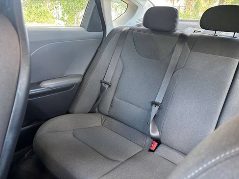 Used 2025 Kia K4 FWD image 38
