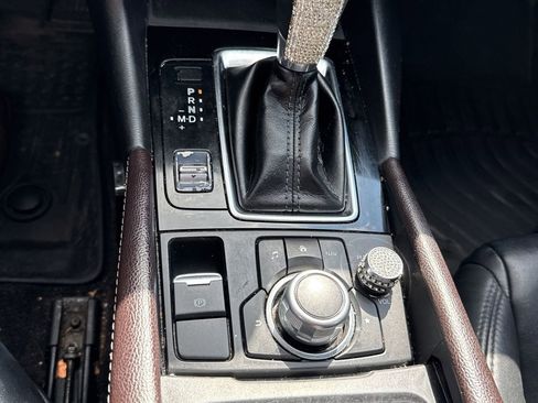 Used 2018 MAZDA MAZDA3 Touring image 20