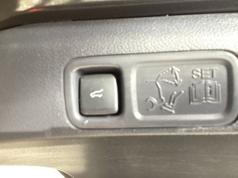 Used 2022 Ford Expedition Max Limited image 37