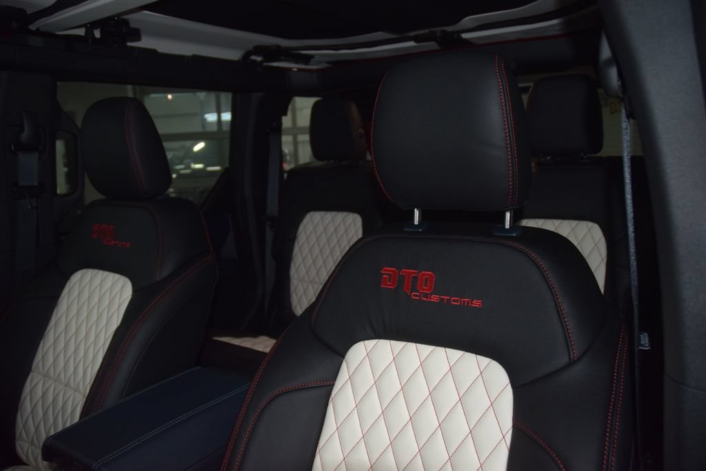 Used 2025 Ford Bronco Heritage Edition AWD/4WD image 43