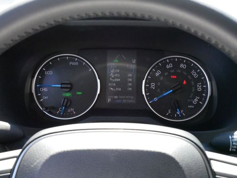 Used 2021 Toyota RAV4 XLE Premium image 20