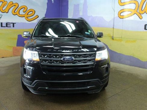 Used 2019 Ford Explorer XLT w/ XLT Sport Appearance Package image 3