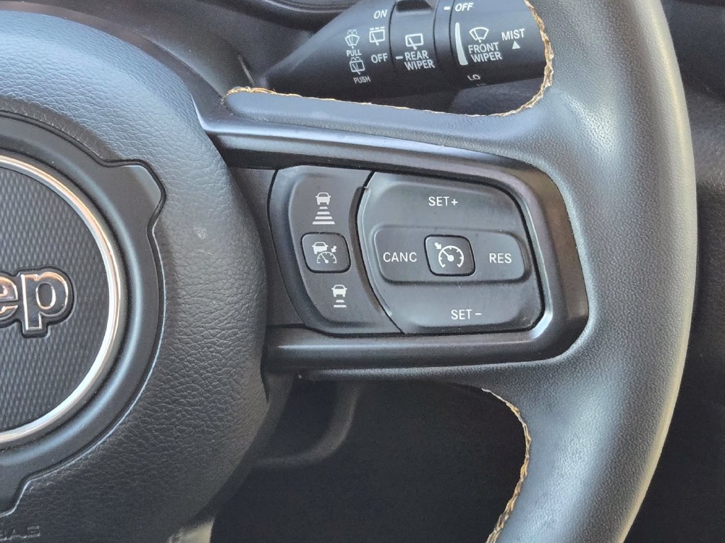 Used 2024 Jeep Wrangler Unlimited w/ Convenience Group AWD/4WD image 16