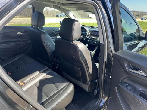 Used 2020 Chevrolet Equinox Premier image 32