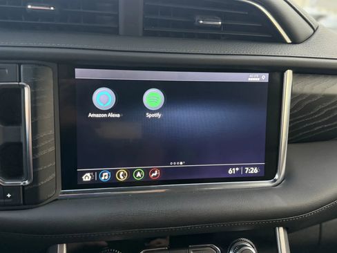 Used 2021 GMC Yukon Denali w/ Denali Premium Package image 38