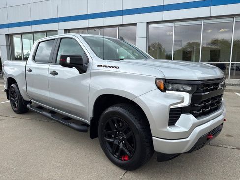 Used 2022 Chevrolet Silverado 1500 RST AWD/4WD image 1