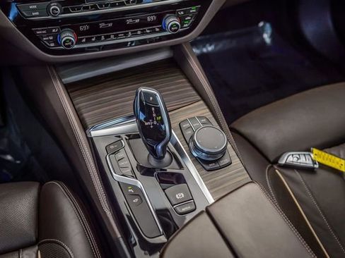 Used 2018 BMW 540i w/ M Sport Package RWD image 33