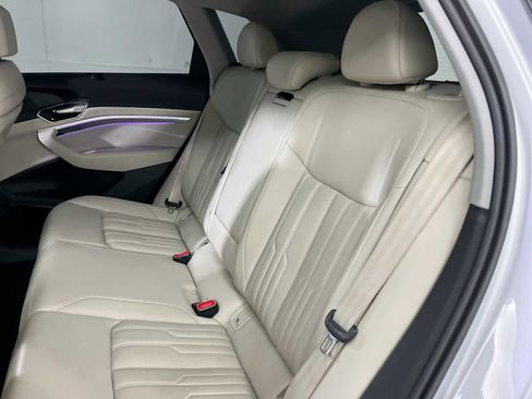 Used 2019 Audi e-tron Prestige image 31