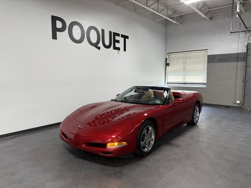 Used 2004 Chevrolet Corvette Convertible w/ Preferred Equipment Group image 2