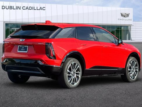 Certified 2025 Cadillac Optiq Sport 2 AWD/4WD image 4