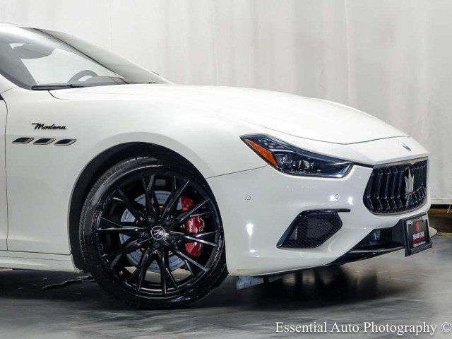 Used 2022 Maserati Ghibli Modena Q4 AWD/4WD image 2