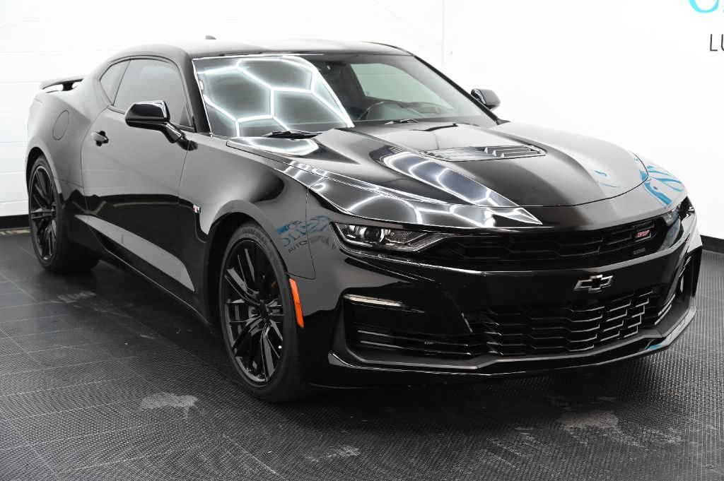 Used 2019 Chevrolet Camaro SS RWD image 2