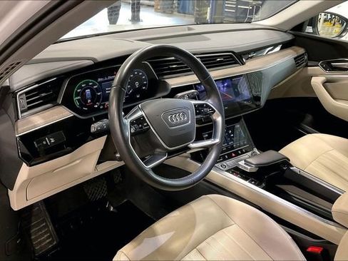 Certified 2024 Audi Q8 e-tron Premium Plus w/ Premium Plus Package AWD/4WD image 14