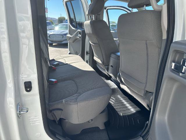 Used 2021 Nissan Frontier SV w/ Midnight Edition Floor Mats AWD/4WD image 18