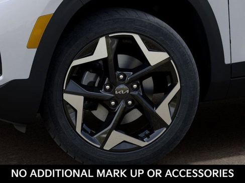 New 2026 Kia Seltos S image 9