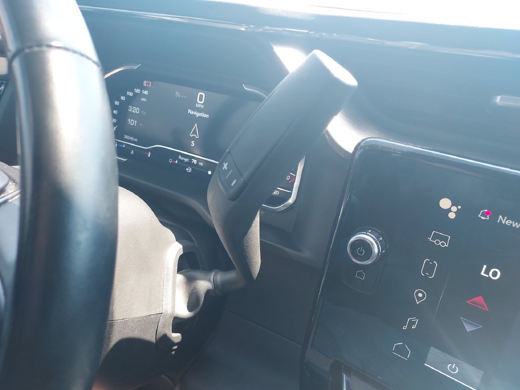 Used 2024 GMC Sierra 2500 AT4 w/ Technology Package AWD/4WD image 25