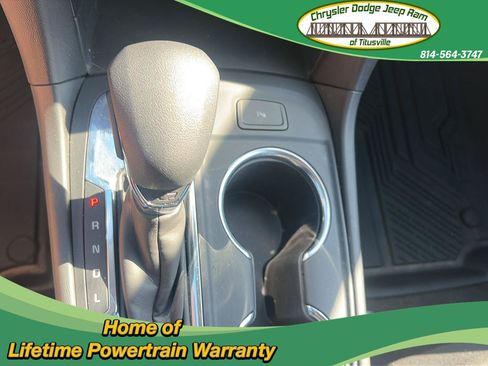 Used 2023 Chevrolet Equinox LT AWD/4WD image 19